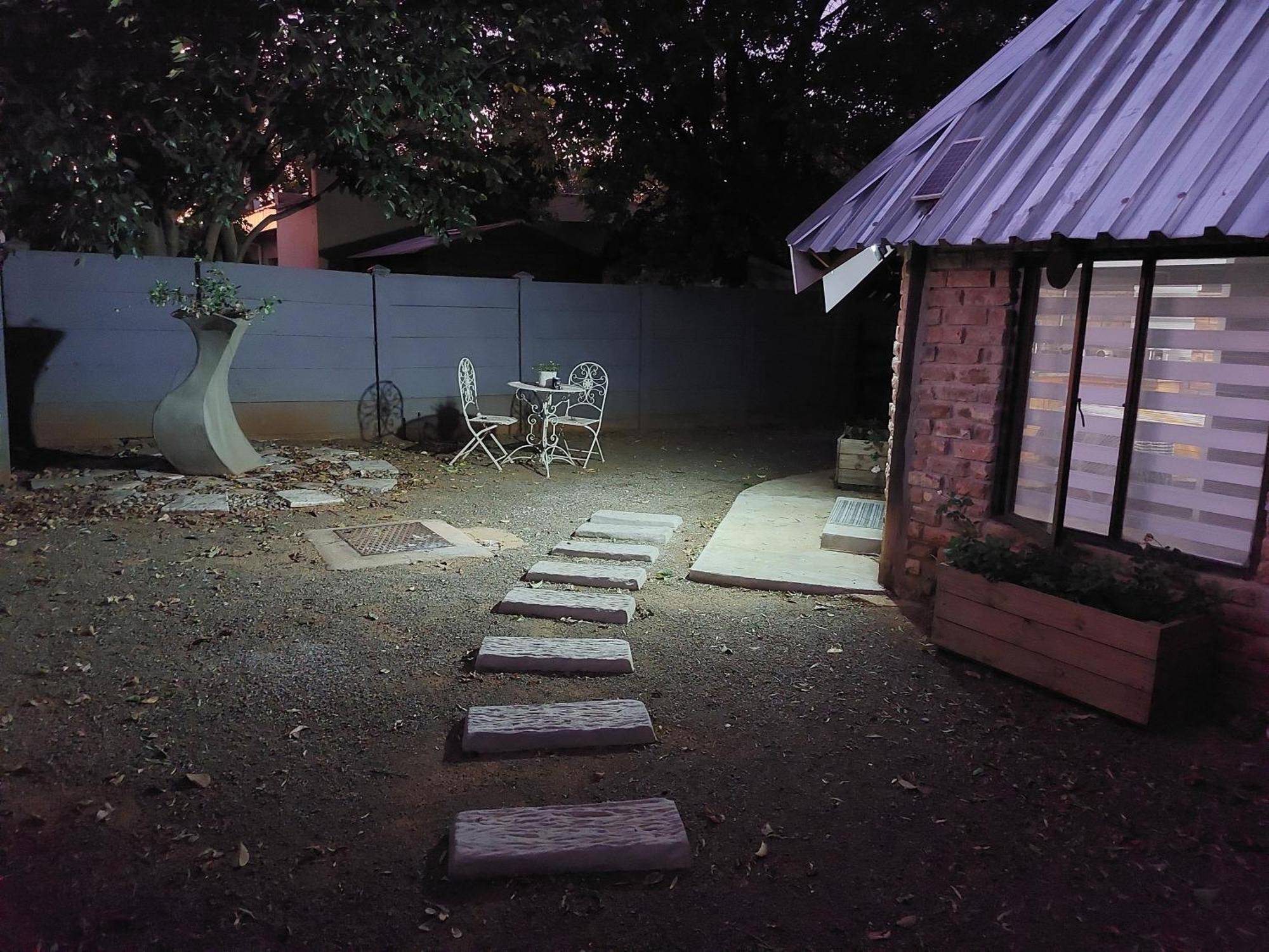 The Spare Room Cottage - Cosy And Private Bloemfontein Esterno foto